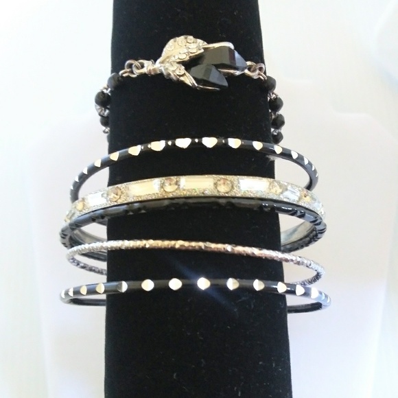 Bracelet & Bangles - Picture 3 of 8